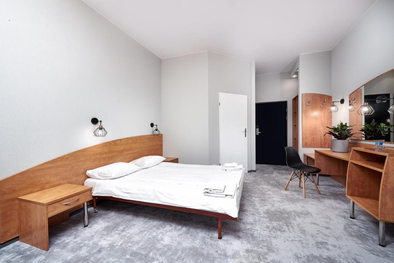 Hotel Anton By Dns Pruszkow Luaran gambar