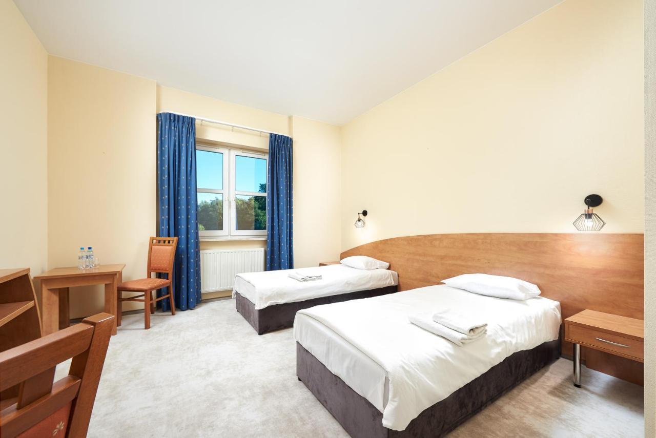 Hotel Anton By Dns Pruszkow Luaran gambar