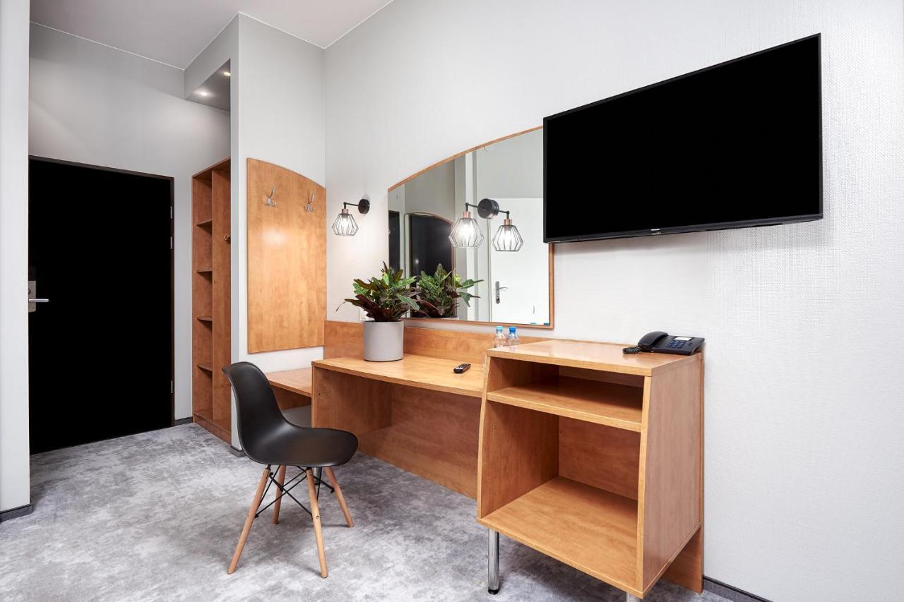 Hotel Anton By Dns Pruszkow Luaran gambar
