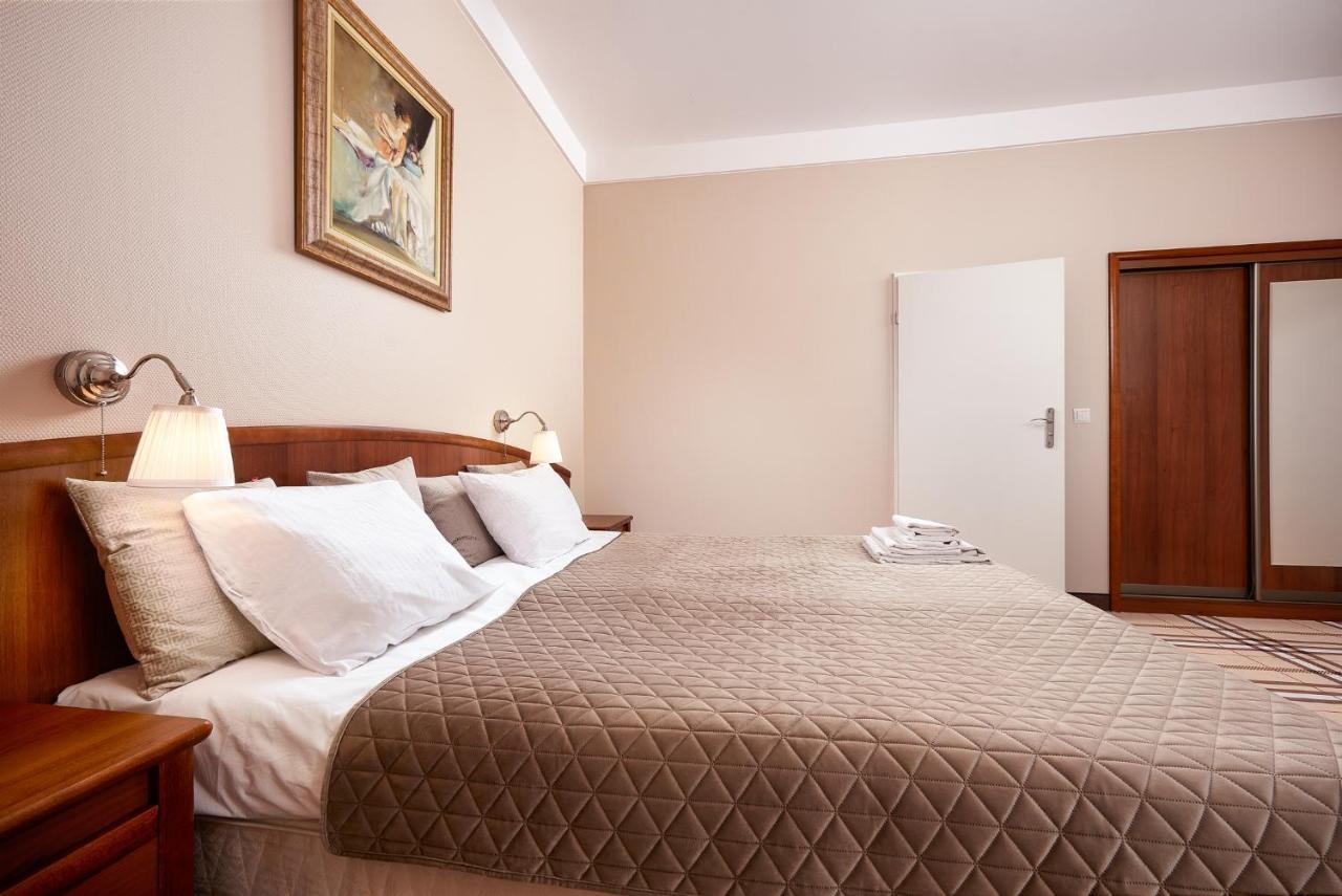 Hotel Anton By Dns Pruszkow Luaran gambar